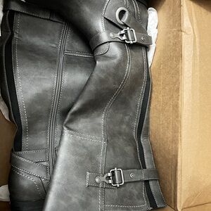 Guess Gray Logo Detail